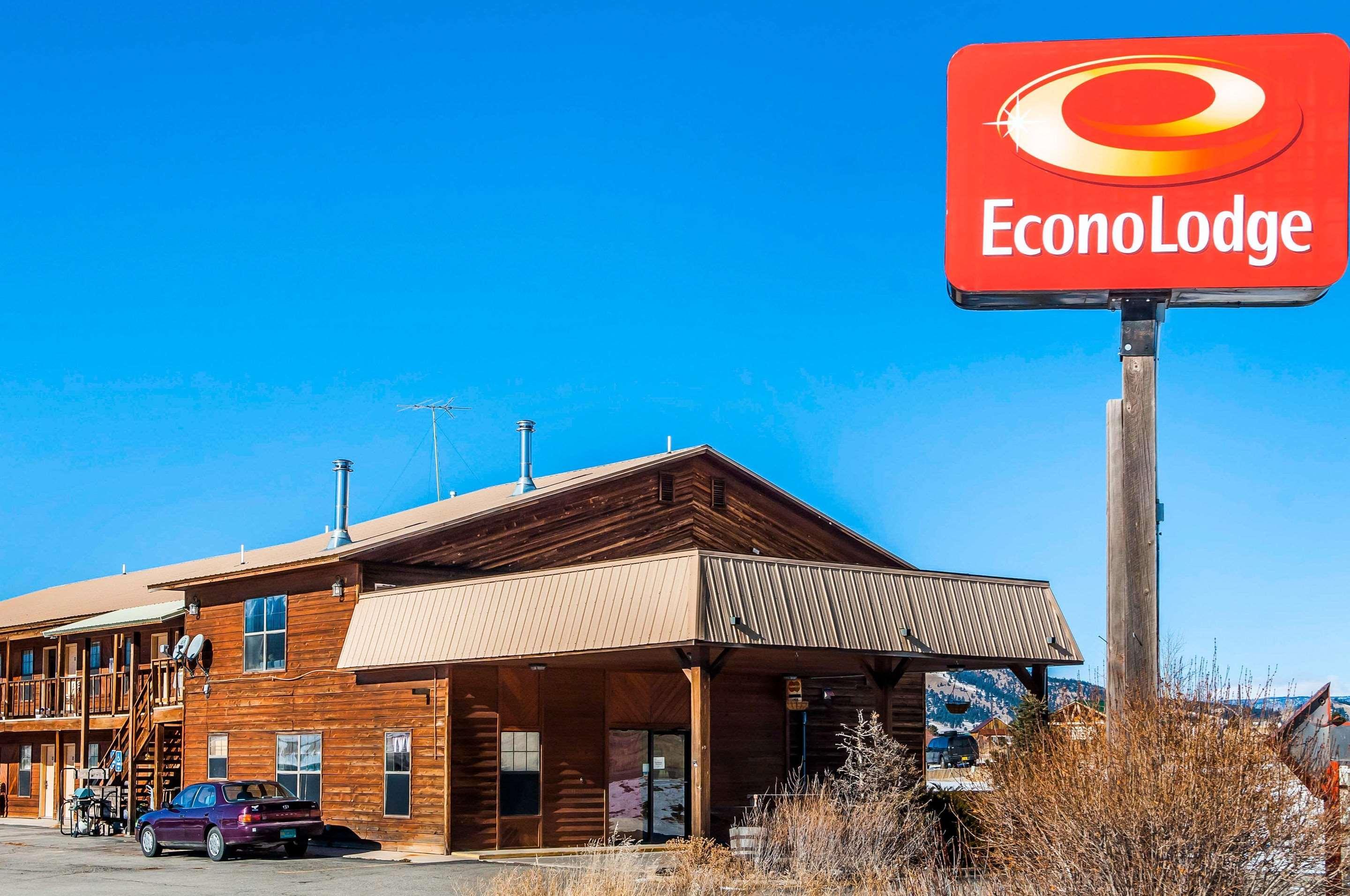 Econo Lodge Eagle Nest Bagian luar foto